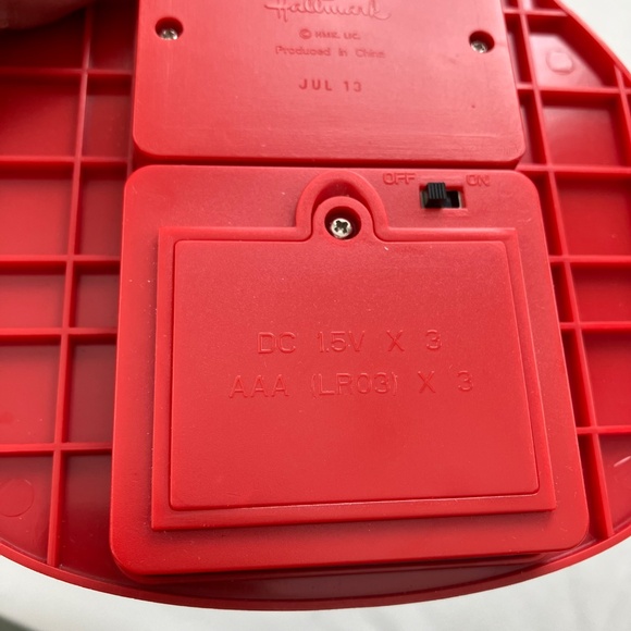 Hallmark Yule-K-Lele 2013 Plays 5 Holiday Songs At Your Fingertips. New In Box - Picture 4 of 14